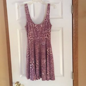 Purple animal print dress w/pockets!